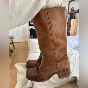 Frye campus boot size 8